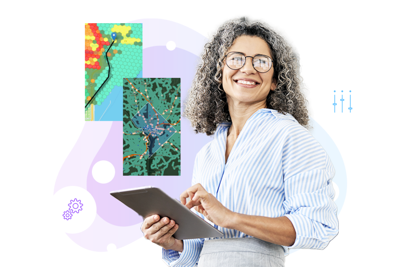 Eine Frau, die an einem Tablet mit GIS arbeitet, eine Karte mit grünen und gelben Schummerungen, eine Karte mit Punkten und Linien