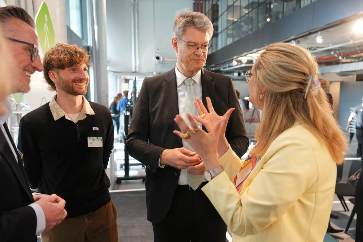 esri-im-gespraech-mit-minister-schnieder esri-im-gespraech-mit-minister-schnieder
