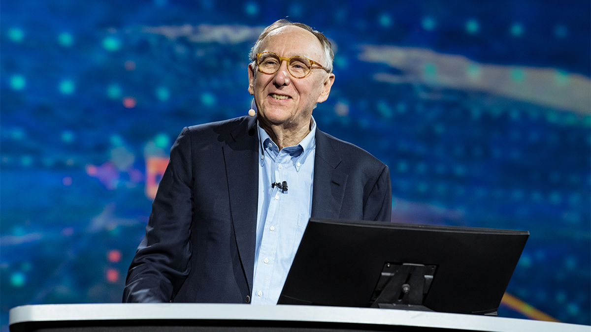 Jack Dangermond, Präsident von Esri auf der Bühne der UC 2026